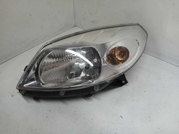 PHARE GAUCHE DACIA SANDERO 06/2008-2012 - Vue 1